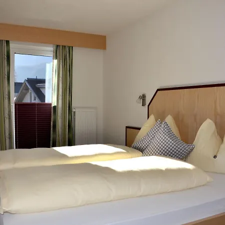 Holiday home Attractive Holiday In With Infrared Sauna *