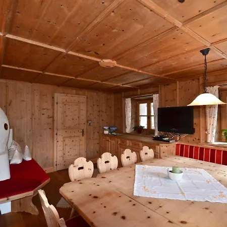 Holiday home Attractive Holiday In With Infrared Sauna